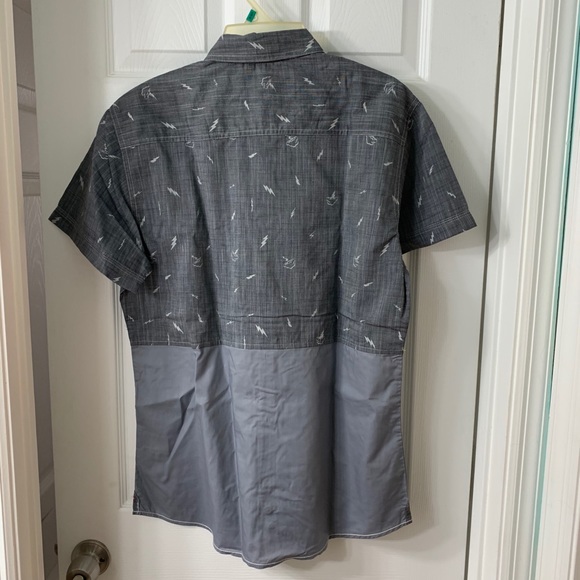 Button down Shirt - Picture 2 of 5